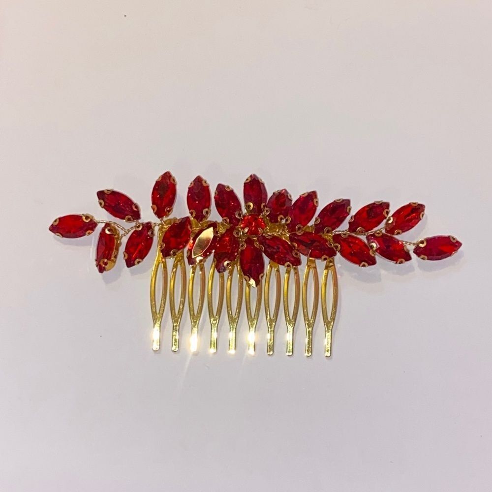 Elegant Red and Gold Hair Comb